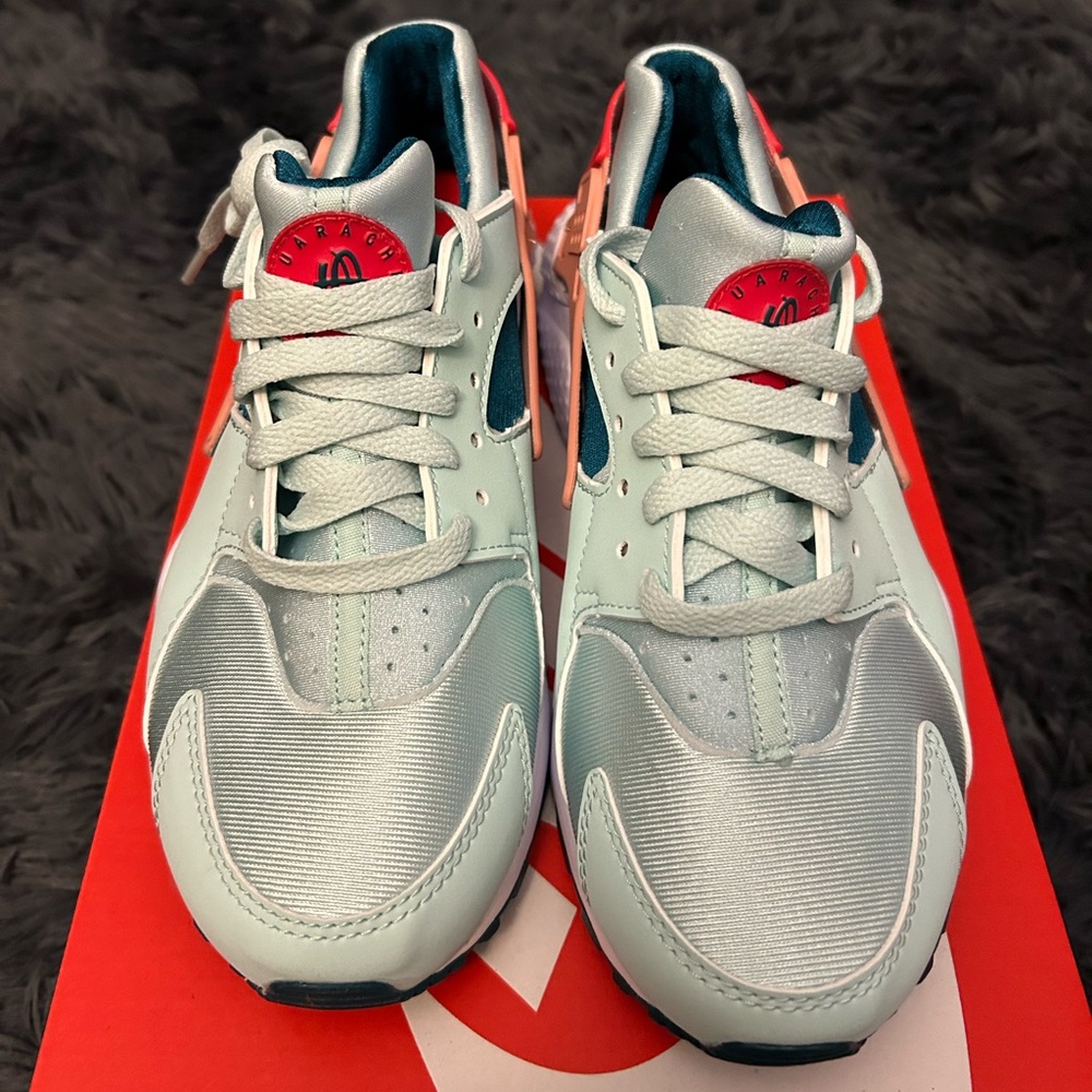 Selling Nike shoes purchased for Christmas but were too small when arrived.